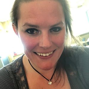 Meet your Posher, Candice